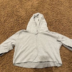 Brandy Melville cropped pullover